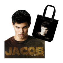 The Twilight Saga: New Moon - Tote & Fleece 2-Pack Jacob Tattoo